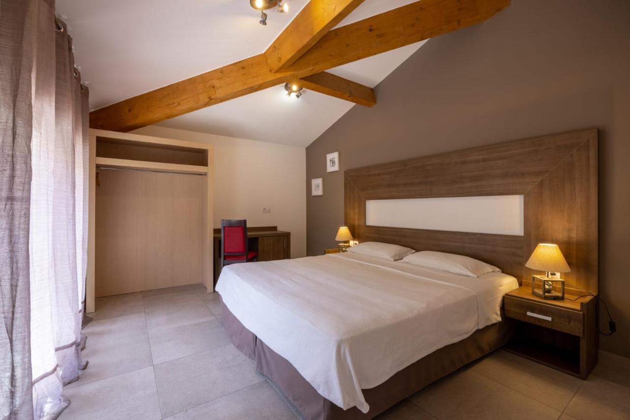 The Originals City, Hotel Les Bastides Du Gapeau Solliès-Toucas Esterno foto